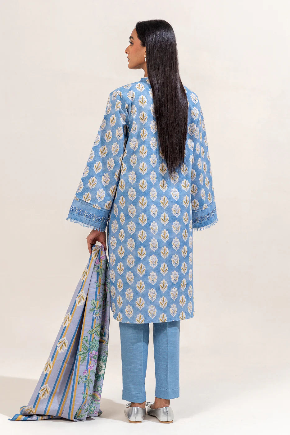 2 Piece Embroidered Khaddar Suit Arctic Bloom