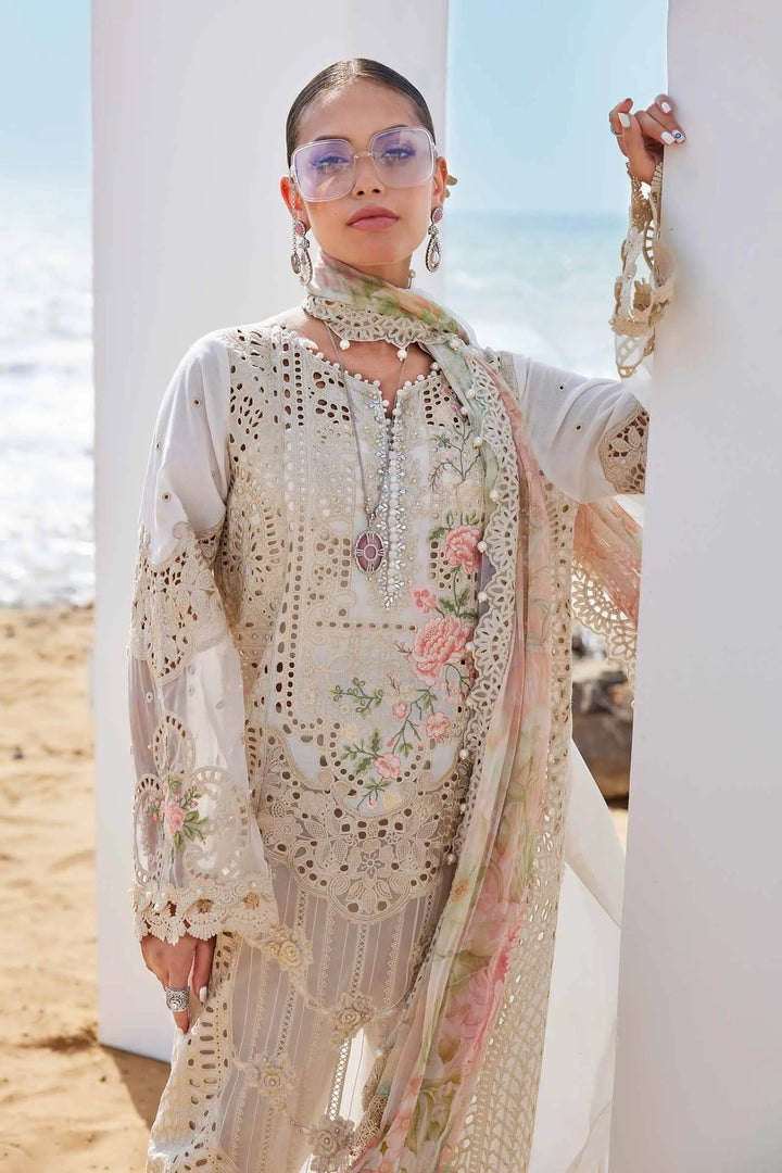 3PieceEmbroideredLawnSuit1