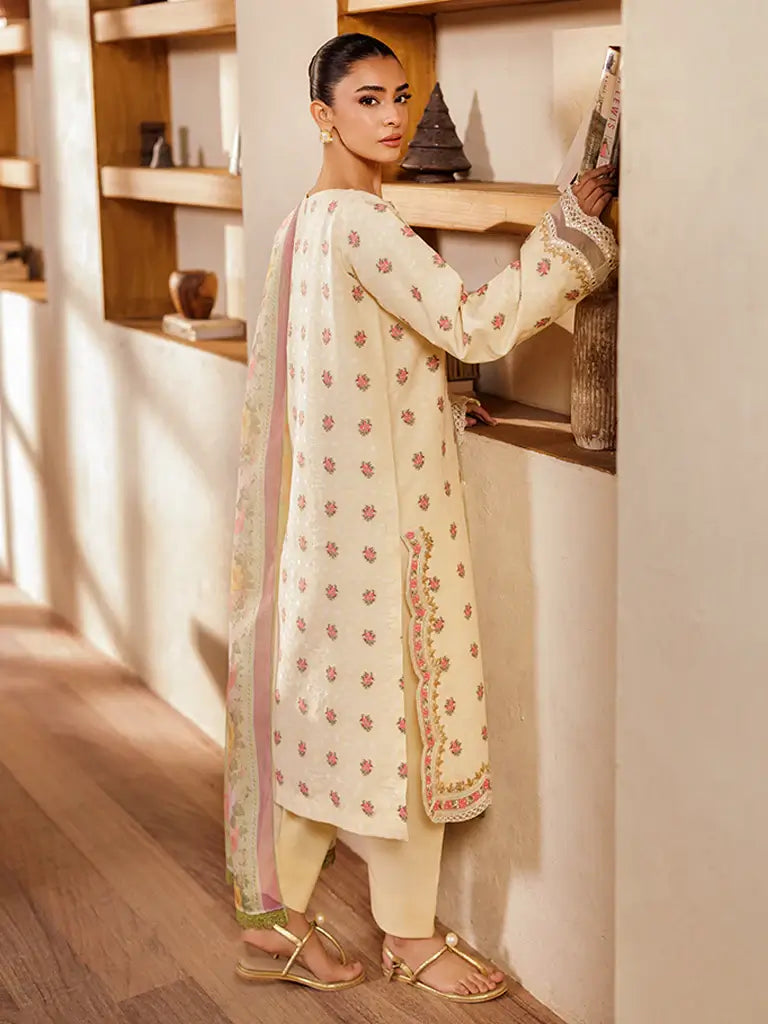 AmariJacquard-03-1