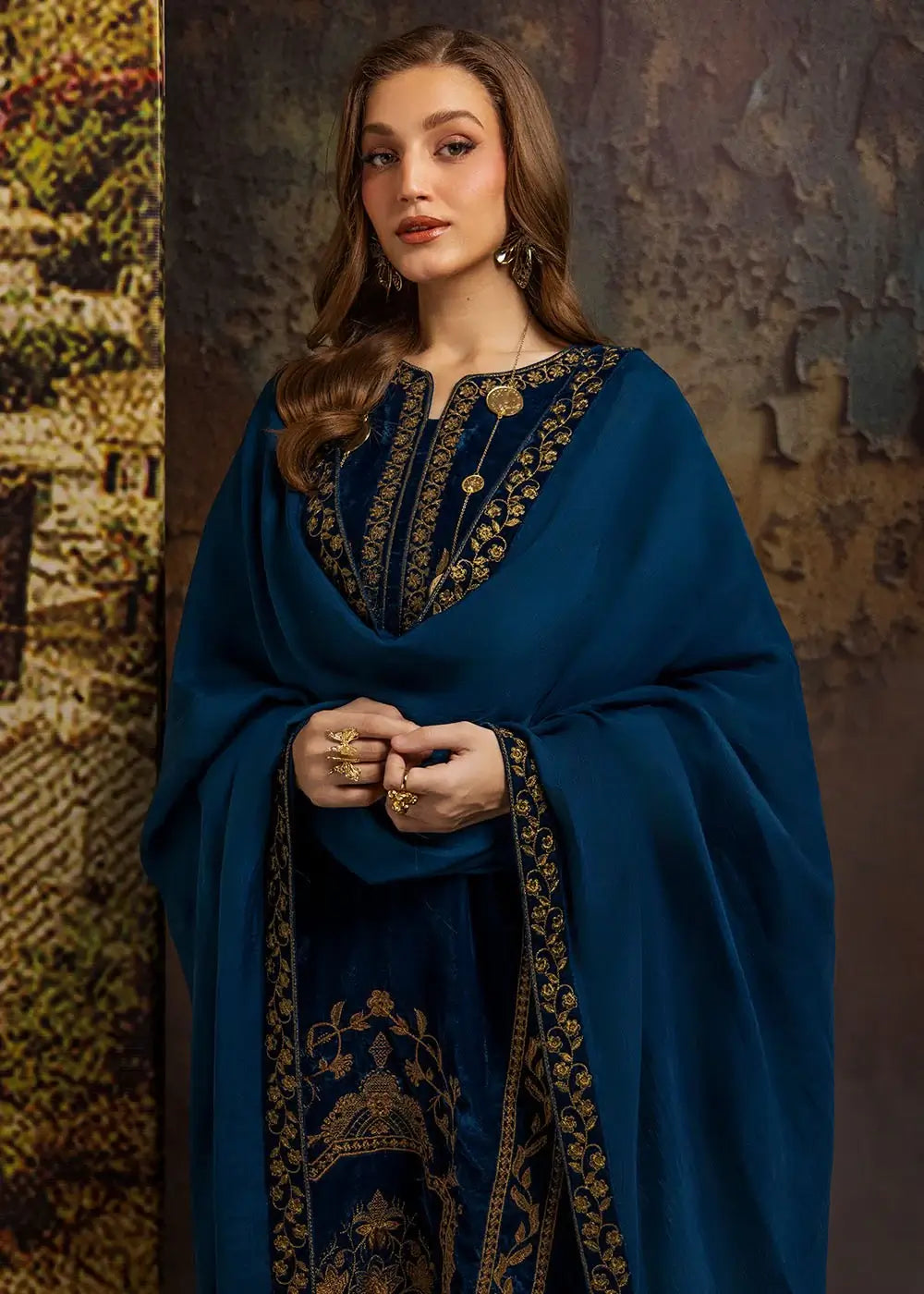Antique Blue Embroidered Velvet Suit – Merakish 3-Piece Unstitched