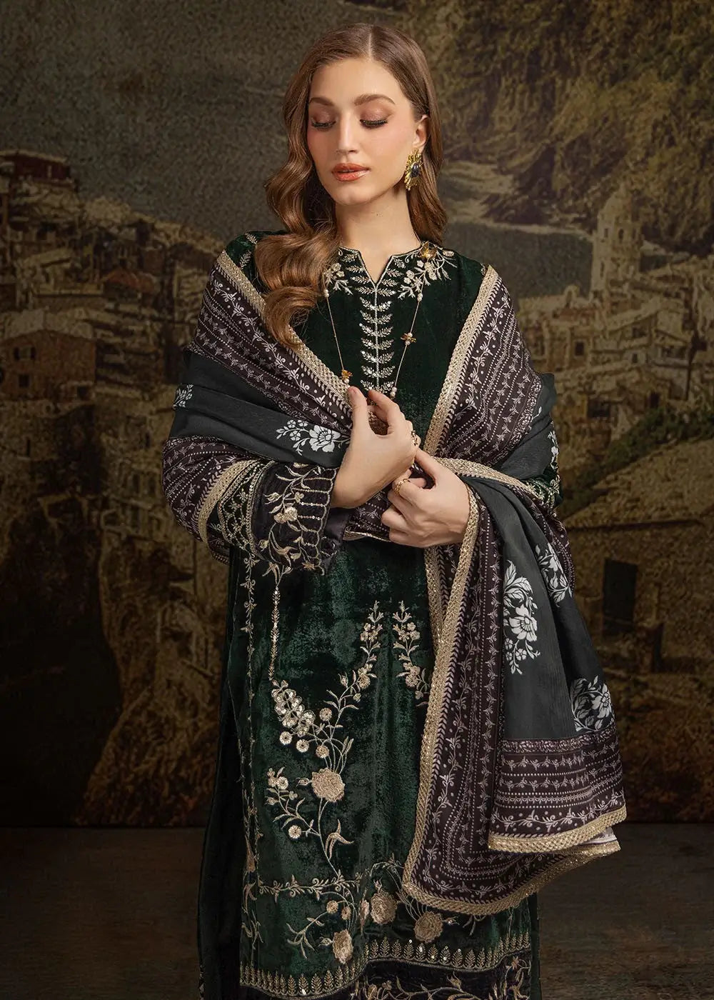 British Green Embroidered Velvet Suit – Merakish 3-Piece Unstitched