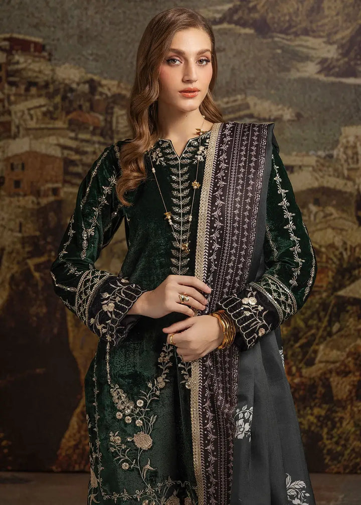 British Green Embroidered Velvet Suit – Merakish 3-Piece Unstitched