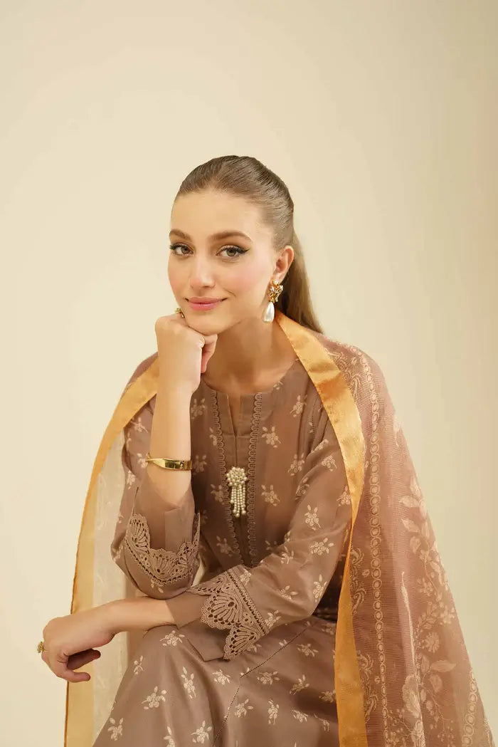 Nishat 3 Piece Printed Lawn Suit - 42401852